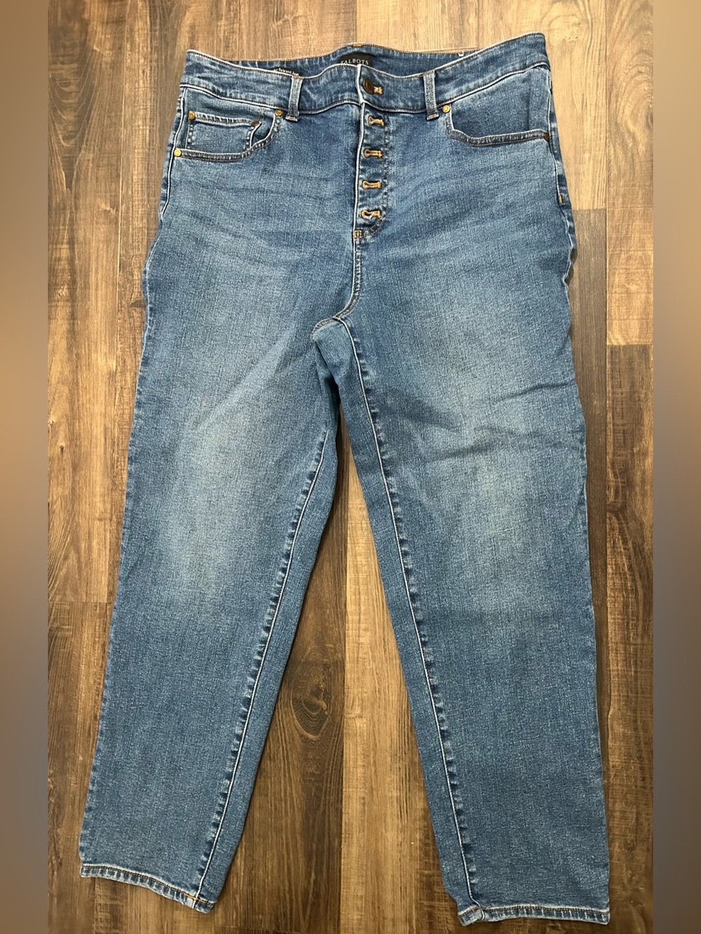 Talbots Womens Everday relaxed 5 button fly jeans light washed size 12